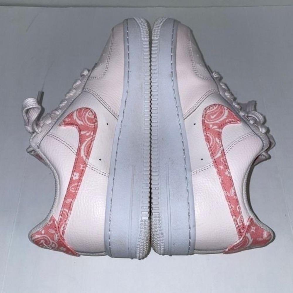 Nike Air Force 1 Low Pink Paisley Bandana Sneakers FD1448-664 Womens 8 - Picture 5 of 9